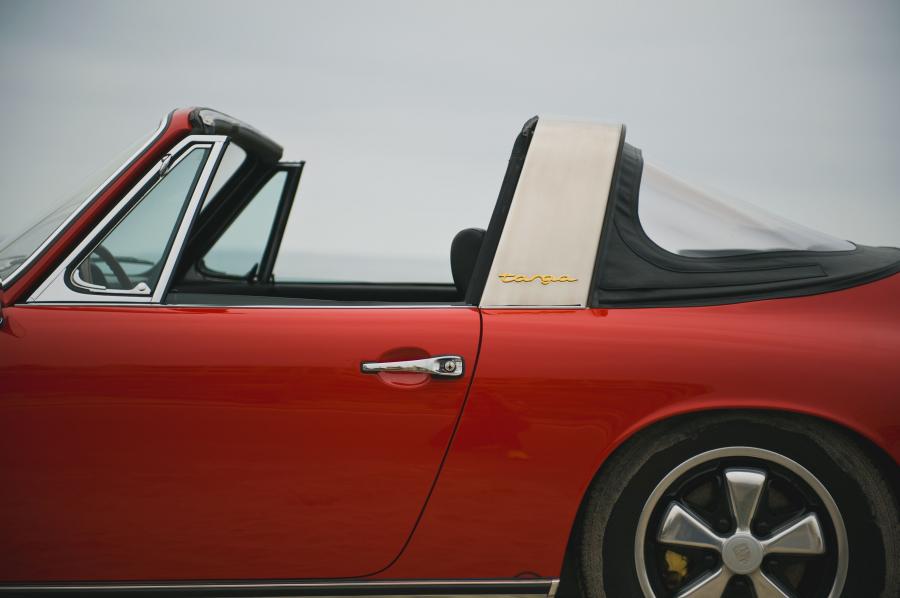  Porsche 911 S Soft Window Targa 1967 года  (фото 7 из 18)